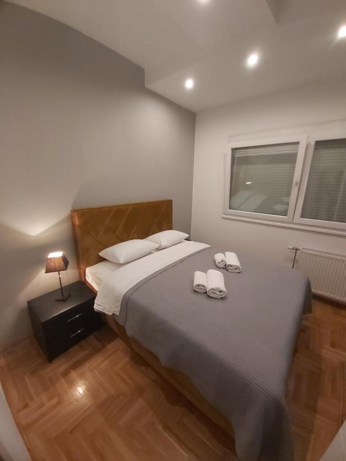 Apartment Nikirent Banja Luka Exteriör bild