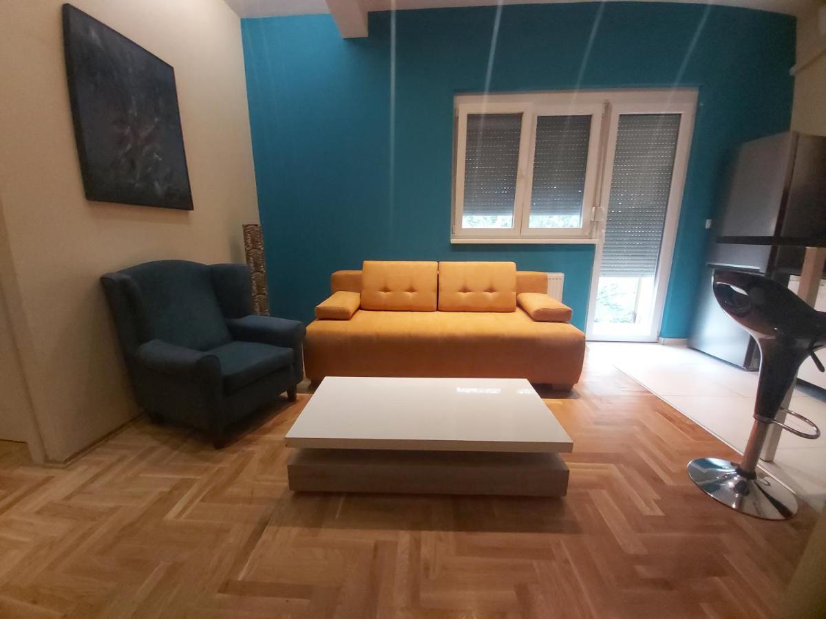 Apartment Nikirent Banja Luka Exteriör bild
