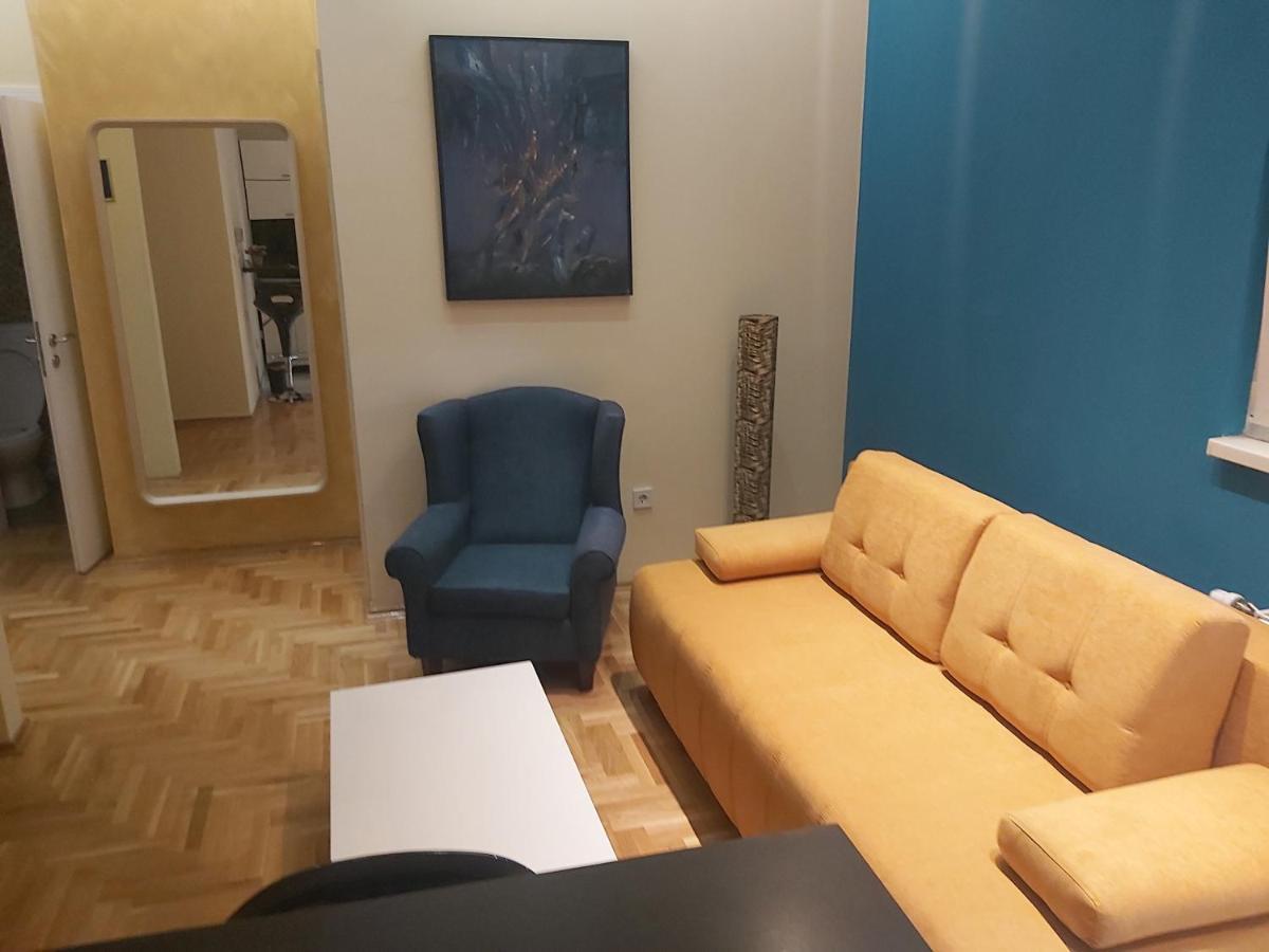 Apartment Nikirent Banja Luka Exteriör bild