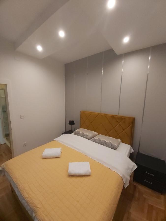 Apartment Nikirent Banja Luka Exteriör bild