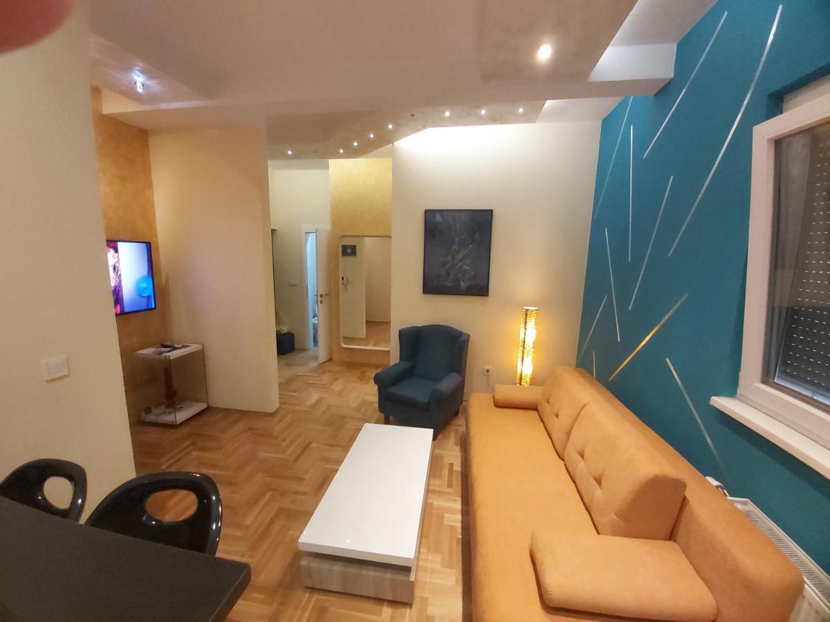 Apartment Nikirent Banja Luka Exteriör bild